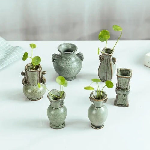 Petits vases décoratifs vintage - Décoration élégante